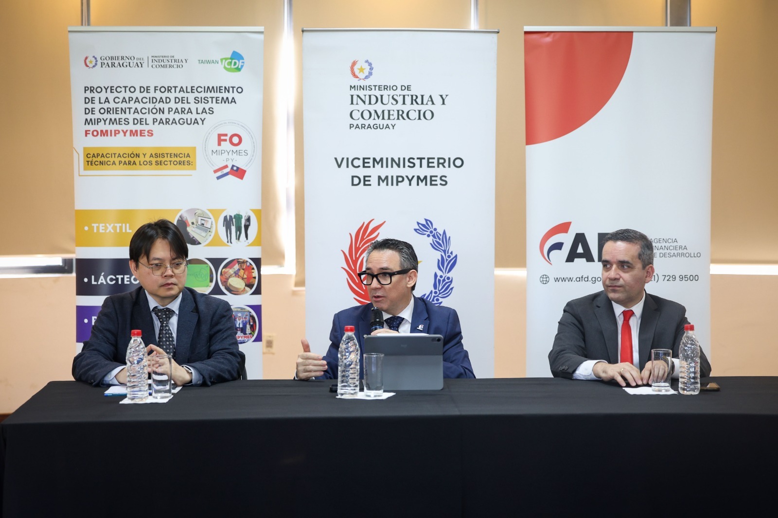 Autoridades Mipymes, AFD y Taiwan