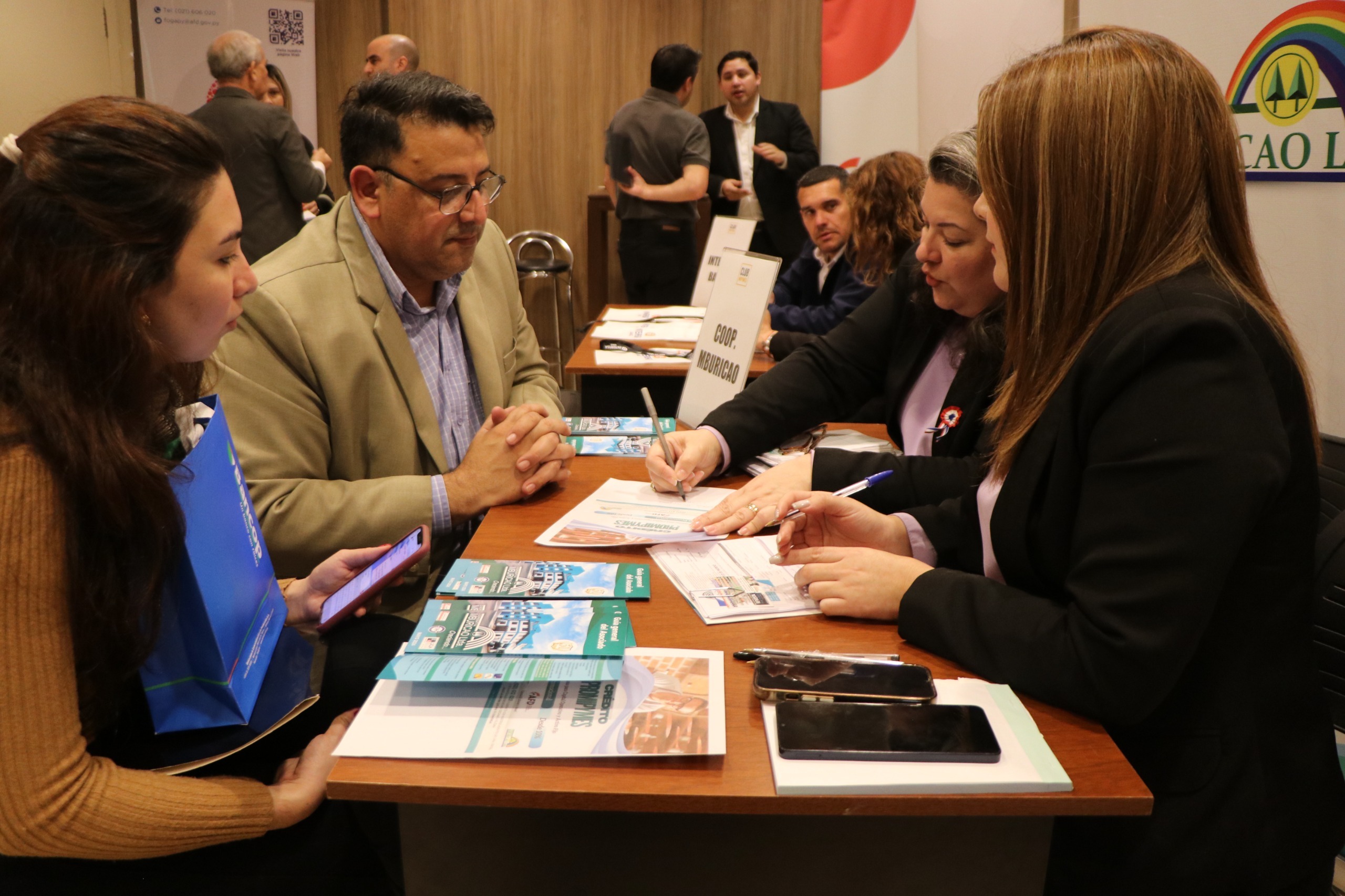 Networking financiero Itapúa