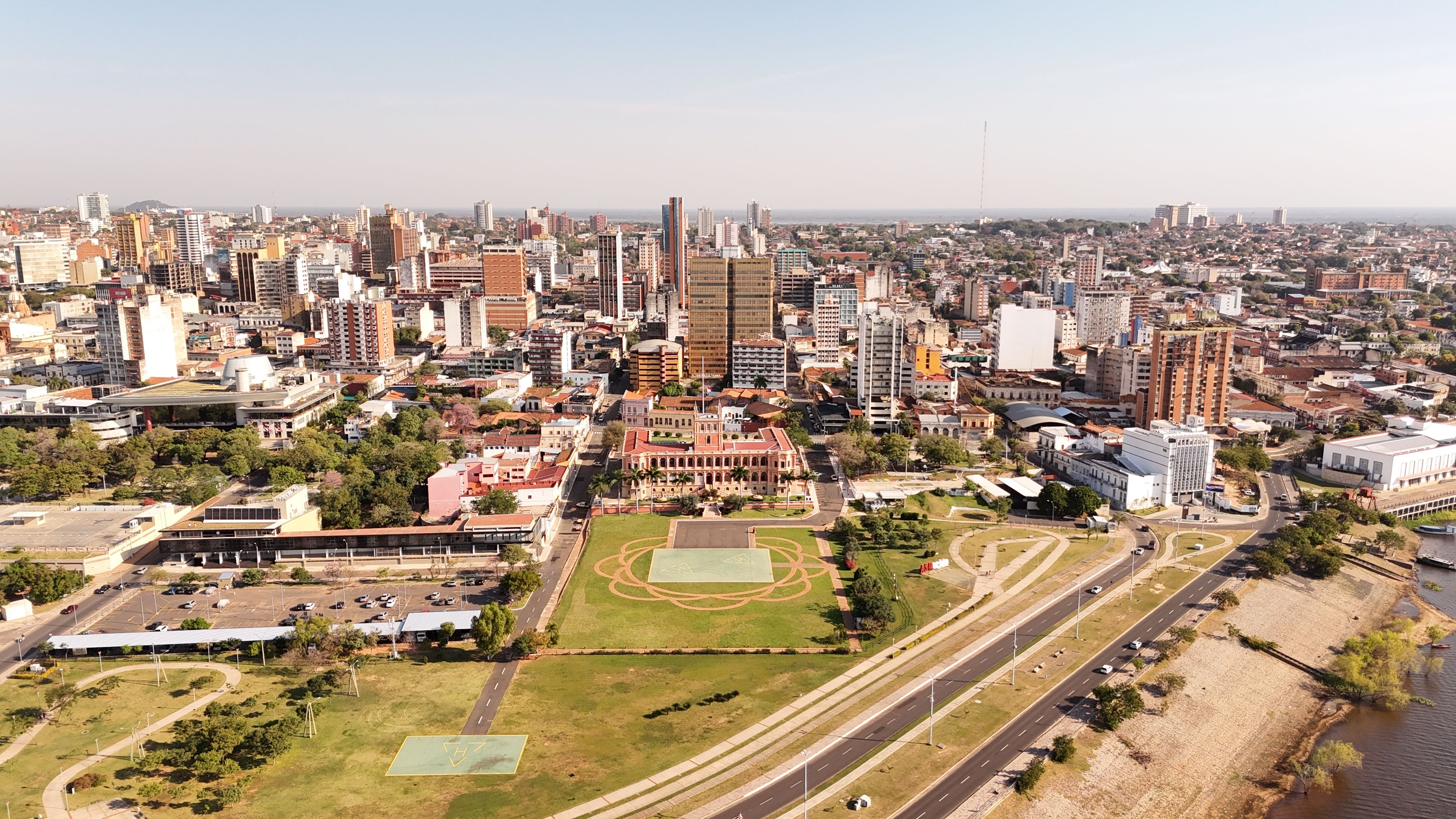 Paraguay fachada.jpg